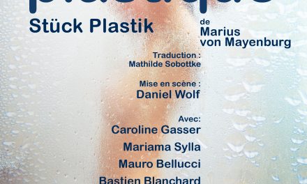 Pièce en plastique